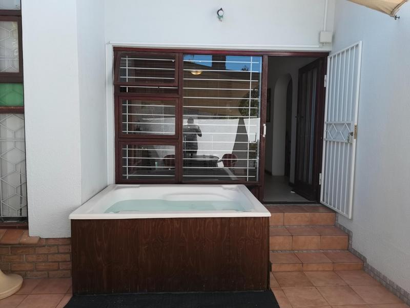 4 Bedroom Property for Sale in Monte Vista Western Cape